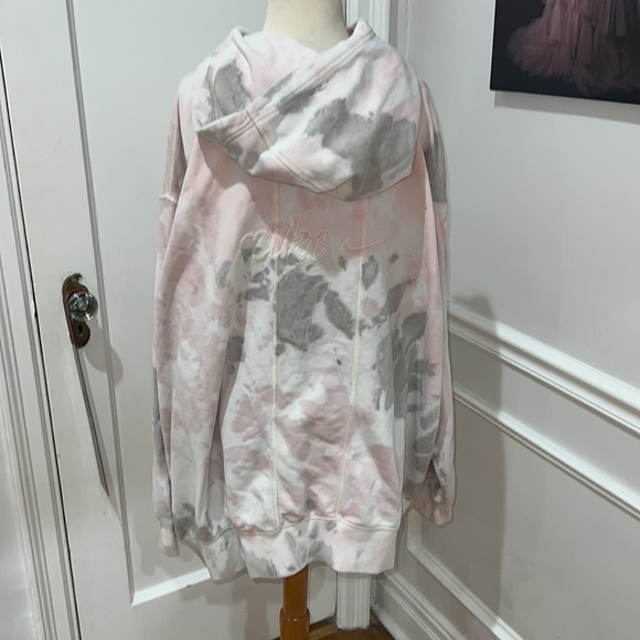 Nike oversized tie dye sweater - Picture 4 of 6